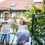 5 dôvodov, prečo kúpiť dieťaťu trampolínu